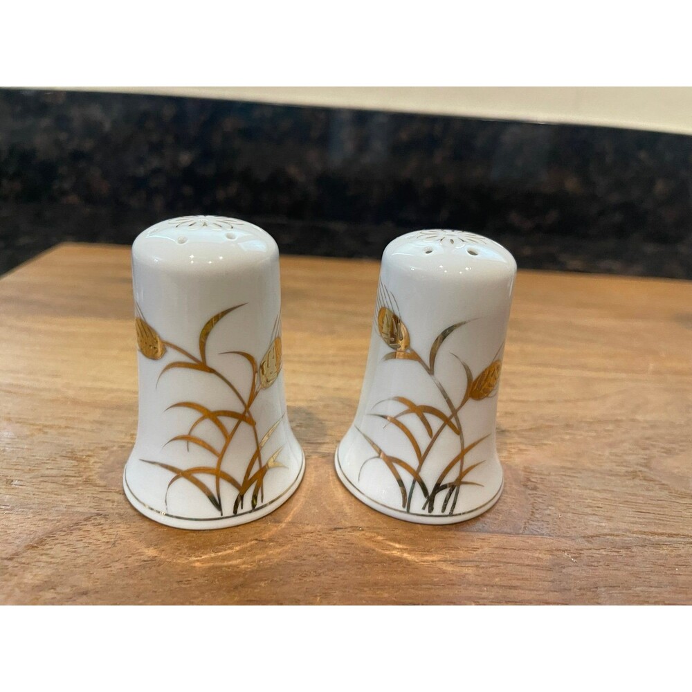 Vintage Lefton Gold Wheat Salt and Pepper Shakers set a
